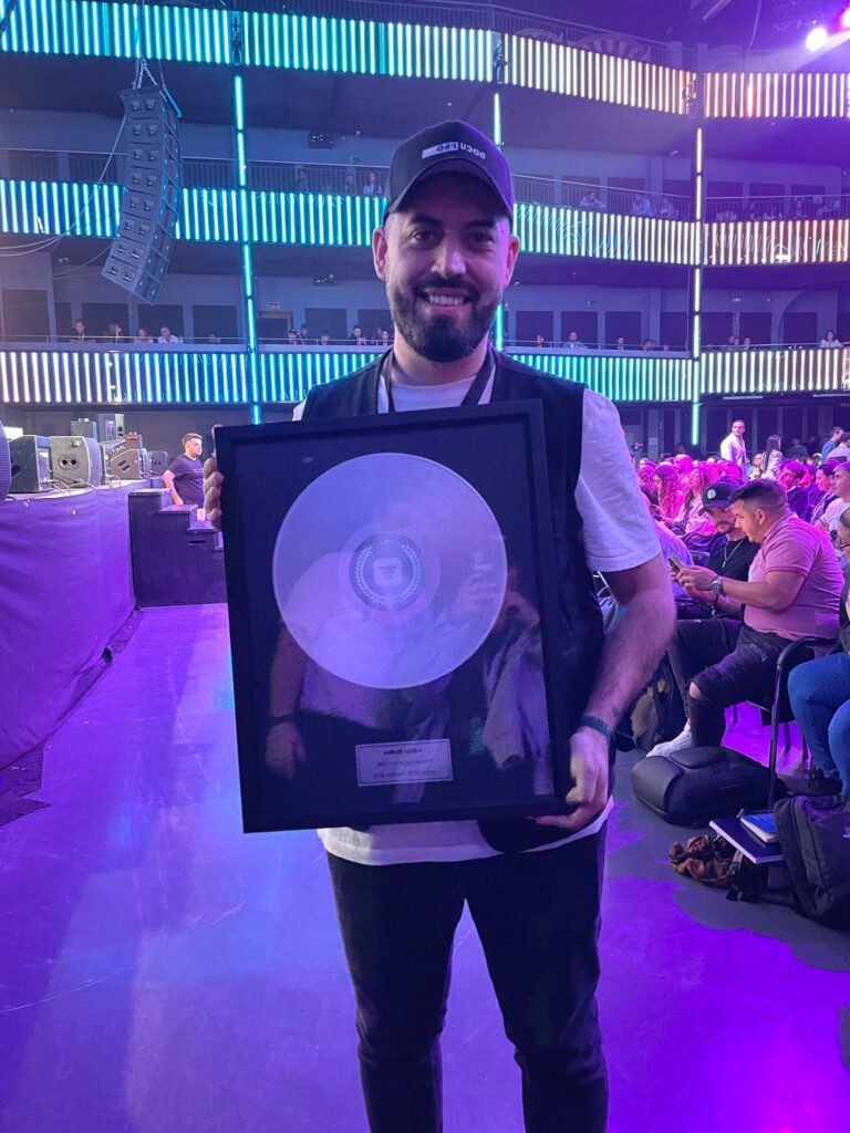 WhatsApp Image 2023-11-11 at 18.01